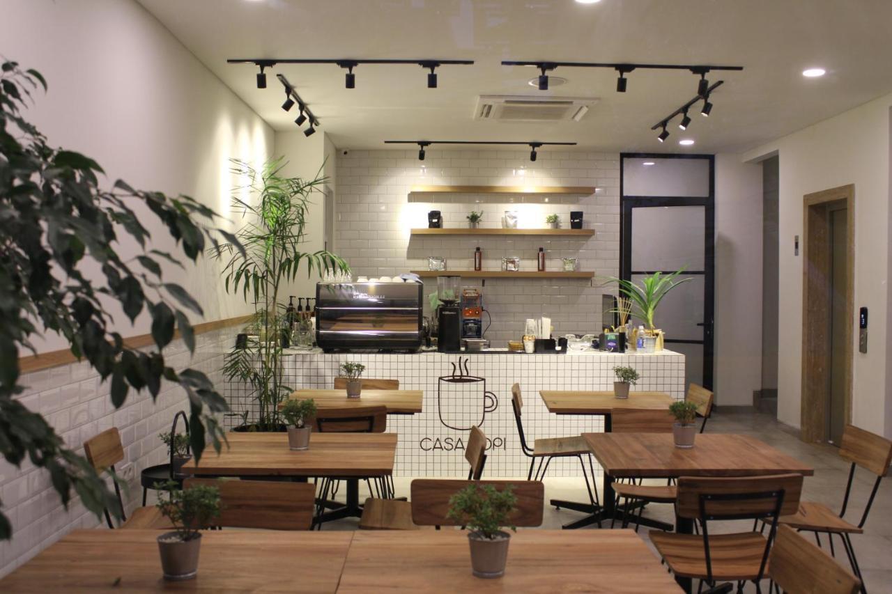 Casa Living Senayan Hotel Джакарта Екстериор снимка